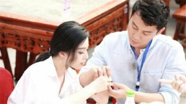 网曝李晨范冰冰已经分手了真的吗,李晨被指不敢理范冰冰负面传闻