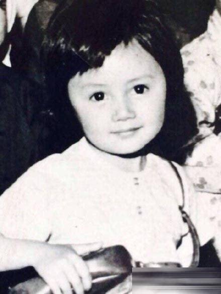 演员袁泉是混血吗长得好漂亮！袁泉为什么眼窝深邃看起来有些显老