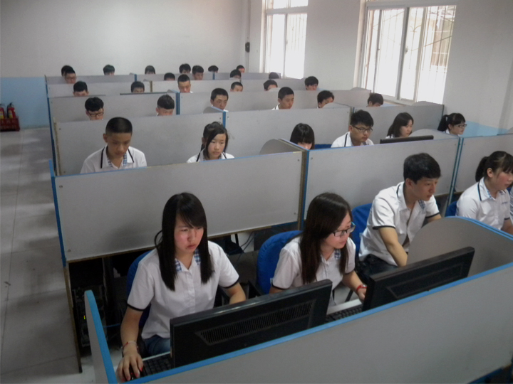 初中毕业生的男孩学什么专业好：初中毕业学什么专业比较好？我是男生