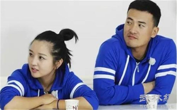 何洁和老公赫子铭为什么离婚孩子归谁,何洁老公出轨了第三者是谁