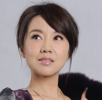 闫妮有几任丈夫现任丈夫是谁？闫妮情史扑朔迷离