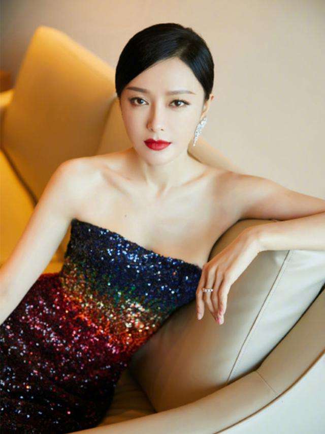 秦岚个人资料介绍家庭背景揭秘！秦岚很有钱吗身价有多少亿？