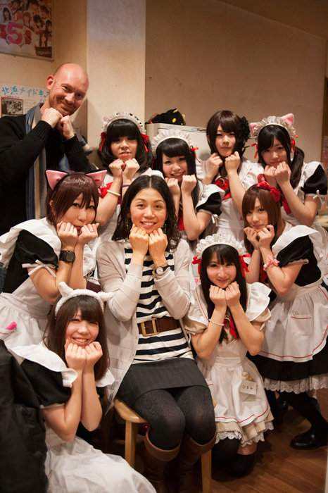 日本不穿内裤咖啡厅诱人服务图，吊带女仆装服务员下身真空上阵