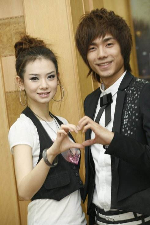 戚薇袁成杰分手原因在一起过吗 袁成杰戚薇到底什么关系为何反目