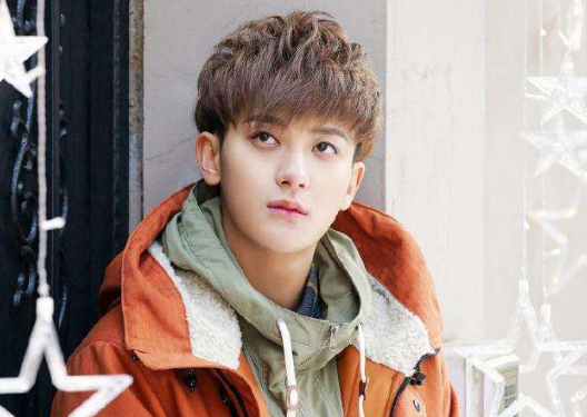 黄子韬女朋友叫什么是谁？黄子韬的女朋友照片曝光竟然是她