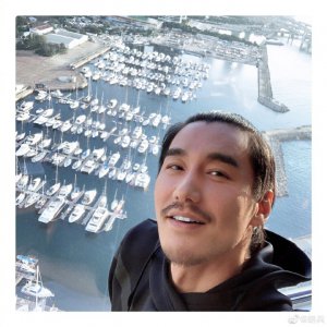 ​胡兵和老婆照片 胡兵也曾经历过多段恋情性取向到底怎样的