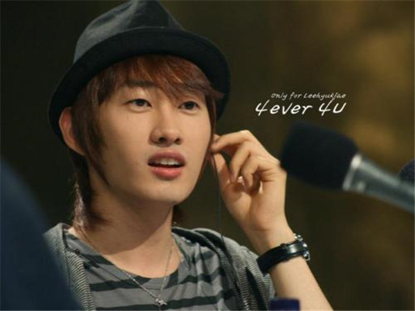 银赫iu照片事件真相分析交往过吗,银赫这几年被骂的原因怎么样了