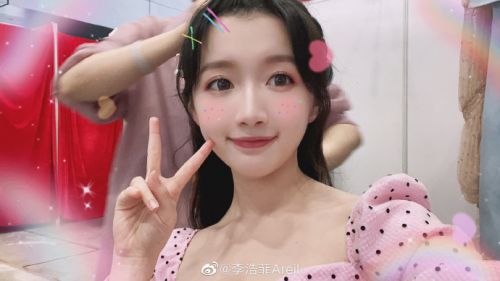 中餐厅李浩菲真实身高个人资料 （李浩菲演艺经历介绍）