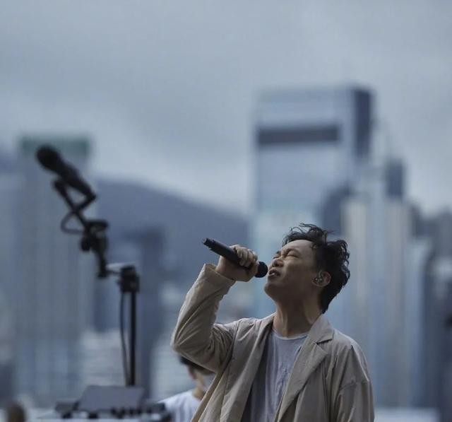 陈奕迅老婆个人资料（陈奕迅女儿生日老婆徐濠萦晒照）