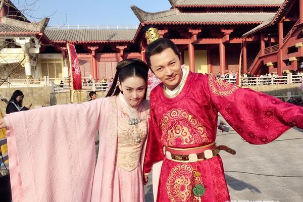 郑国霖女友是谁（欢天喜地七仙女里的董永现在长这样）