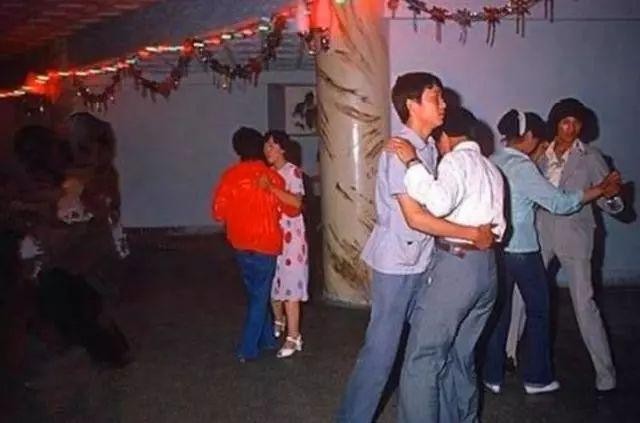 杨钰莹为什么叫岗岗（玉女掌门杨钰莹的豪放情史）