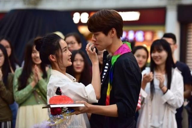 余文乐和周冬雨什么关系（余文乐周冬雨假戏真做）