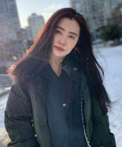 ​邢菲真实身高是一米几（小个子邢菲的穿搭解读分享）