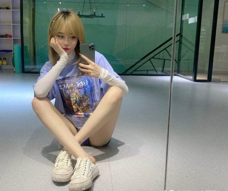 林西娅吴亦凡什么关系（锤吴亦凡床照姥姥被气离世）