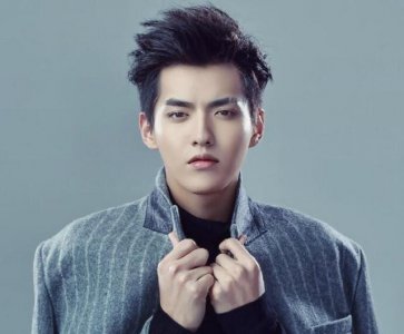 ​秦牛正威家庭背景（秦牛正威黑历史有哪些）