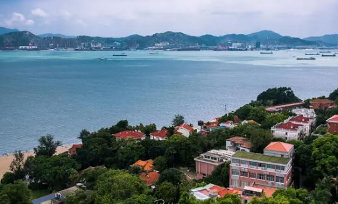 国内有什么好玩的地方（中国最好玩的地方排行前十名）