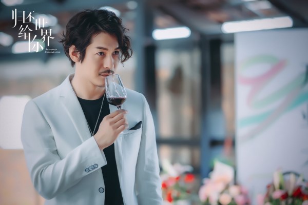 归还世界给你墨许和陆准是什么关系 墨许的真实身份