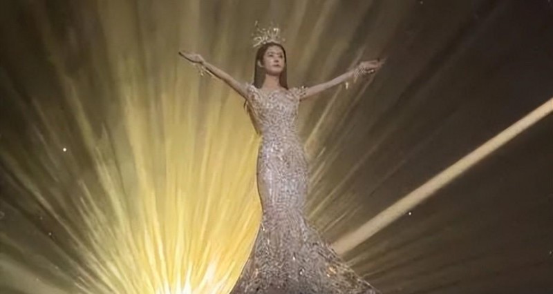 宫2杨幂介绍（赵丽颖示好杨幂被无视）