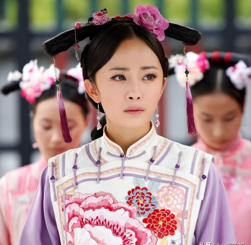 宫2杨幂介绍（赵丽颖示好杨幂被无视）