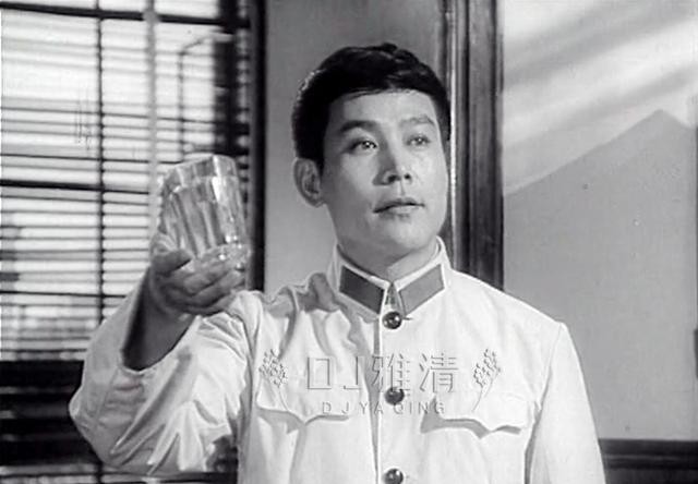 刘露出演的电视剧（刘路在火车站和工作人员起争执）