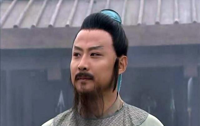 刘露出演的电视剧（刘路在火车站和工作人员起争执）