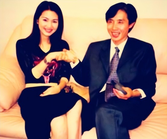 莫少聪洪欣电视剧（洪欣为谈恋爱放弃事业）