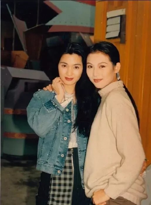 莫少聪洪欣电视剧（洪欣为谈恋爱放弃事业）