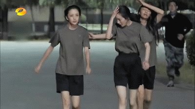 杨幂的胸为什么变大了（揭露娱乐圈美胸潜规则）