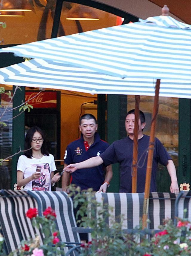 王子文儿子多大了（王子文坦诚儿子8岁生父成谜）