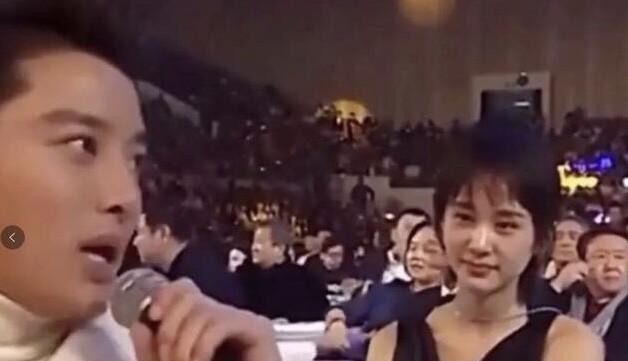 王子文儿子多大了（王子文坦诚儿子8岁生父成谜）