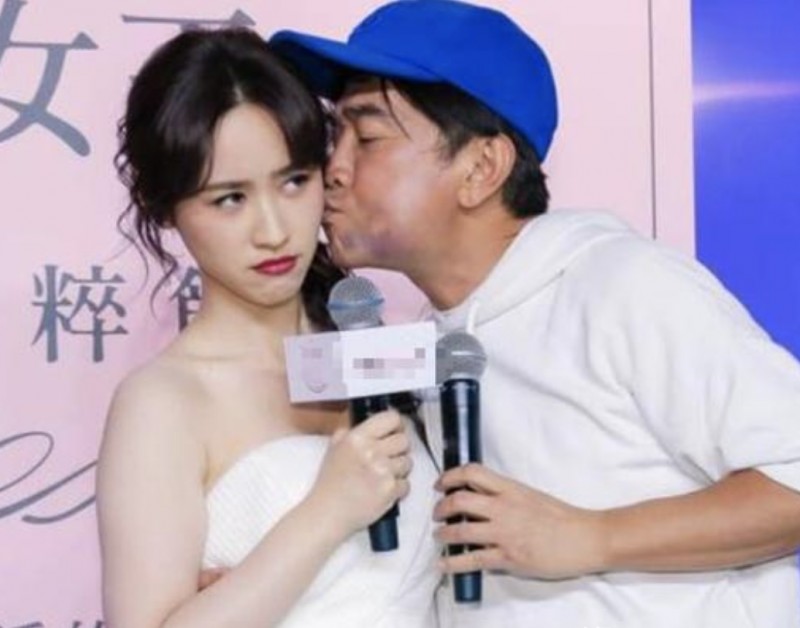 明星红毯露底(明星红毯意外又尴尬又好笑）