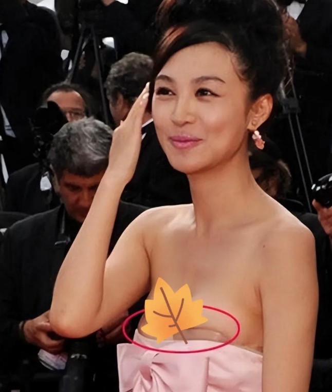 明星红毯露底(明星红毯意外又尴尬又好笑）