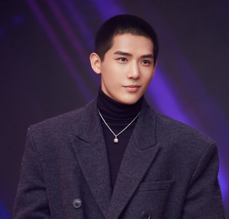 王安宇和向涵之分手了的图片（22岁鲜肉男星恋情曝光）