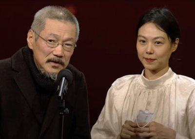 ​金敏喜洪尚秀分手了吗(洪尚秀金敏喜七年婚外恋)