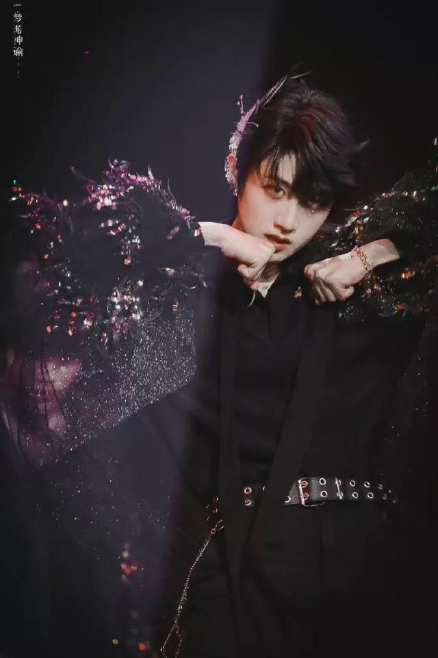 朱志鑫原名叫什么（山城少年朱志鑫简介）