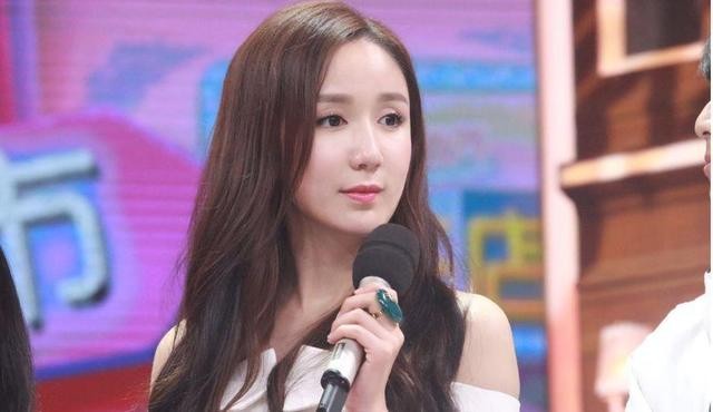 业内人士点评杨幂整容（杨幂整容动了下颚角）