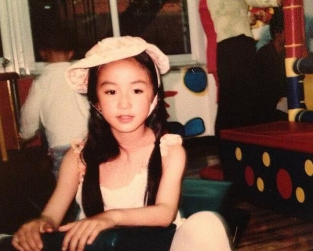 业内人士点评杨幂整容（杨幂整容动了下颚角）