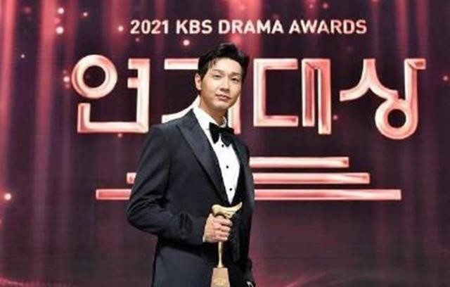 池贤宇和刘仁娜分手原因（池贤宇和刘仁娜演的电视剧是什么）