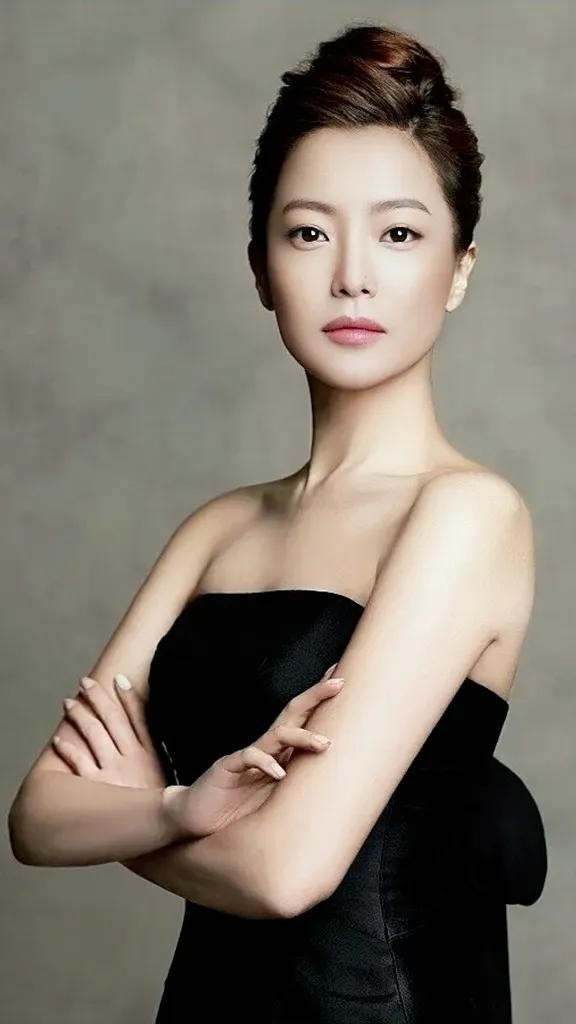 张杰谢娜图片高清（谢娜张杰幸福公开全家出游照）