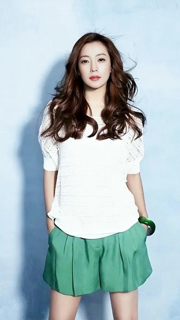 张杰谢娜图片高清（谢娜张杰幸福公开全家出游照）