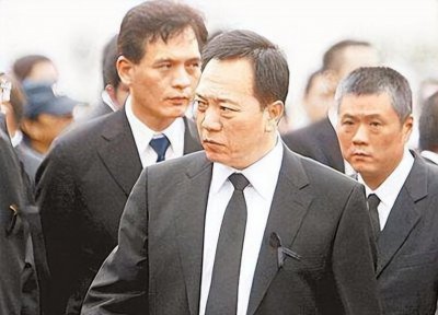 ​竹联帮现任帮主的照片（竹联帮猴王胡台富）