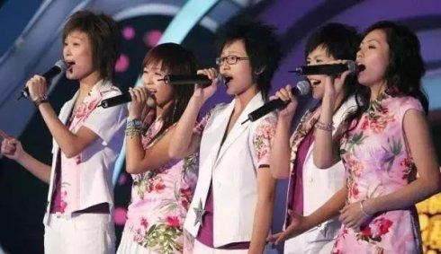 张含韵超级女声排名（“超女”第一二三四梯队都有哪些代表）