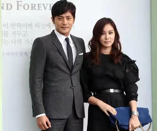 张东健高小英照片（张东健太太与子女合影曝光）