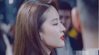 ​刘亦菲为什么叫刘八条（刘亦菲的八卦盘点）