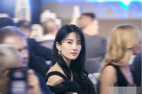 刘亦菲为什么叫刘八条（刘亦菲的八卦盘点）