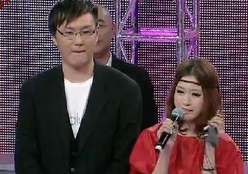 赌王家族关系表（最美外孙女搂学霸小姨庆生）