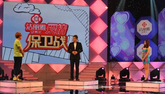 赌王家族关系表（最美外孙女搂学霸小姨庆生）