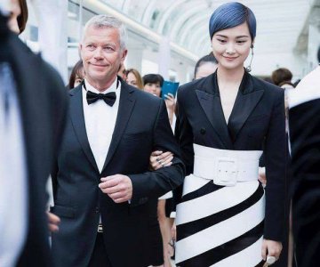 ​李宇春老公简历，李宇春结婚照怎么回事