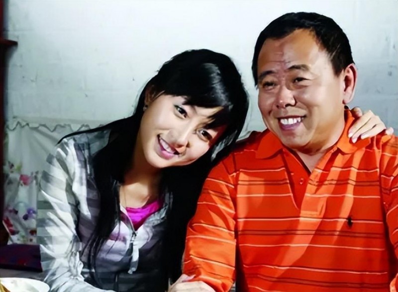 张一山杨紫正式宣布领证（张一山和杨紫的结婚照）