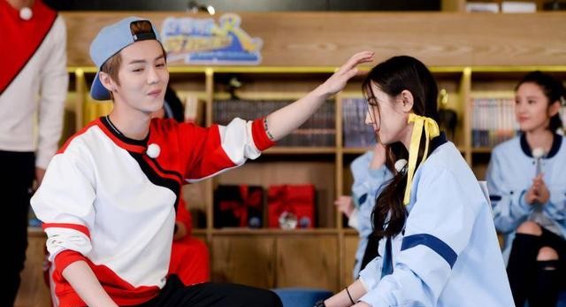 张艺兴迪丽热巴关系（迪丽热巴被催婚提名张艺兴）